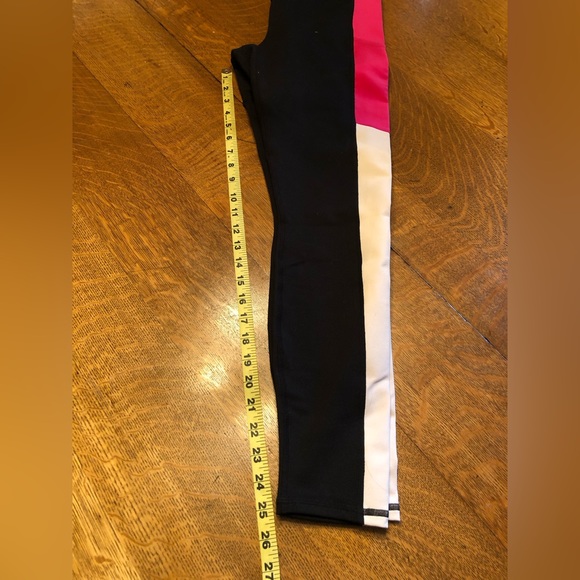 Fabletics - Picture 2 of 4